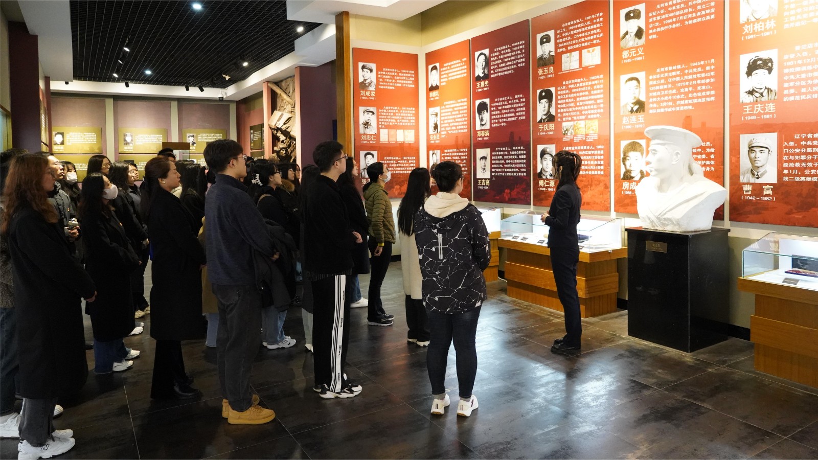 1712131721704512.jpg 1712131721704512.jpg